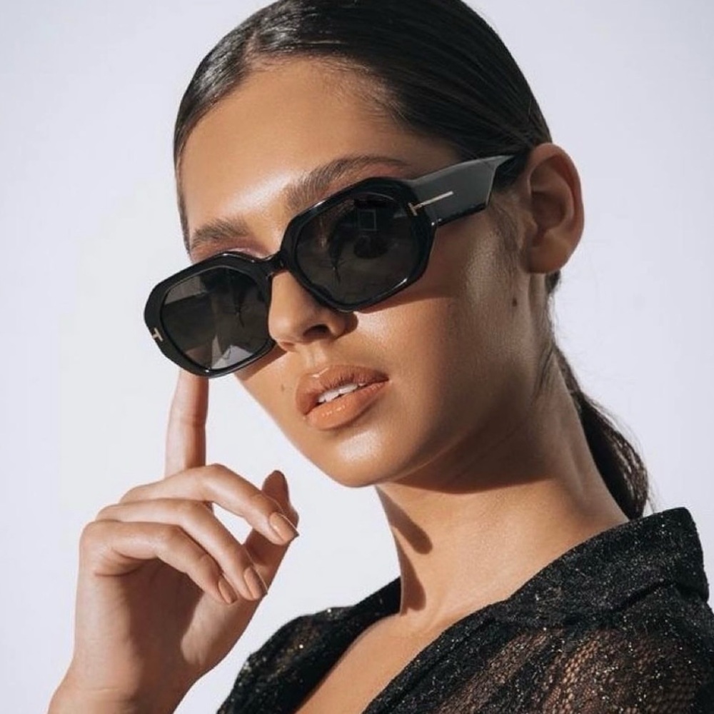 New! TOM FORD Veronique-02 Sunglasses TF917 72E, Authentic - Picture 6 of 15